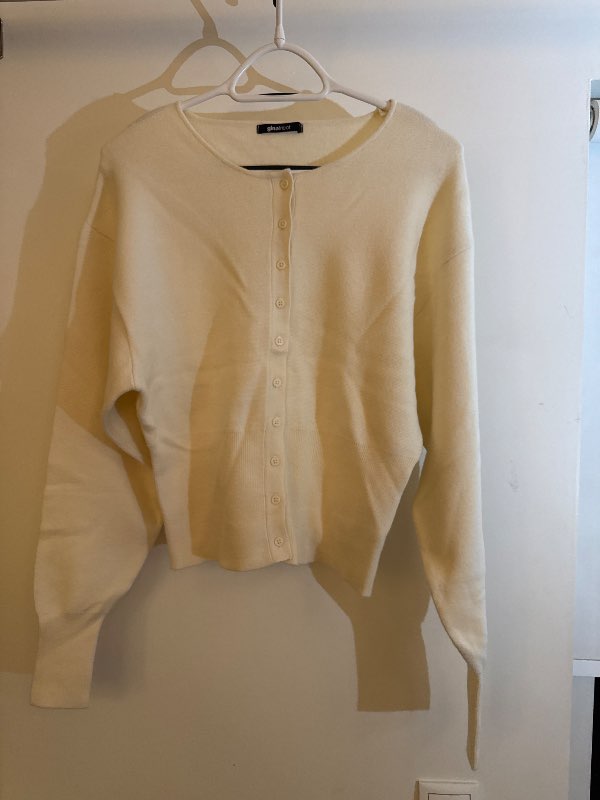 Gina tricot peysa