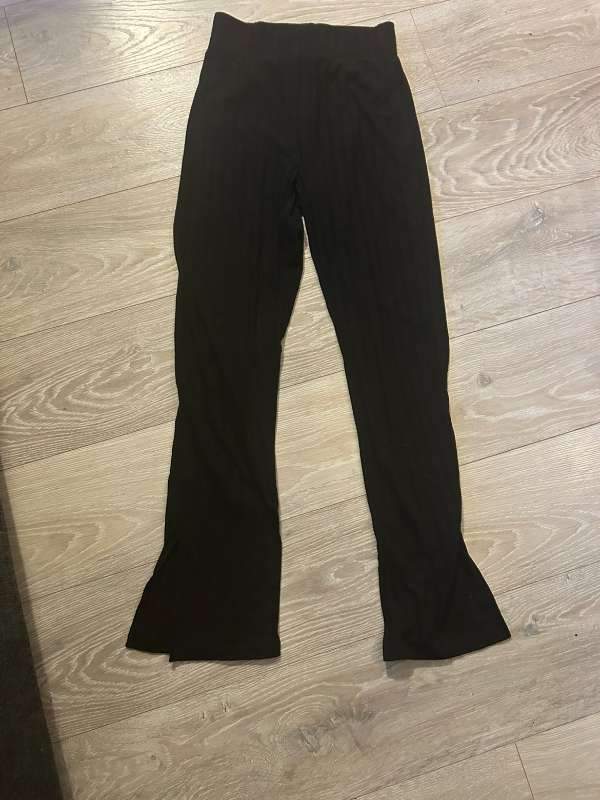 Ginatricot buxur