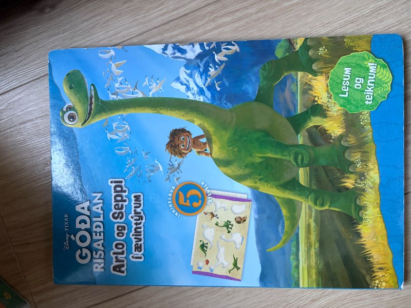 Góða risaeðlan bók