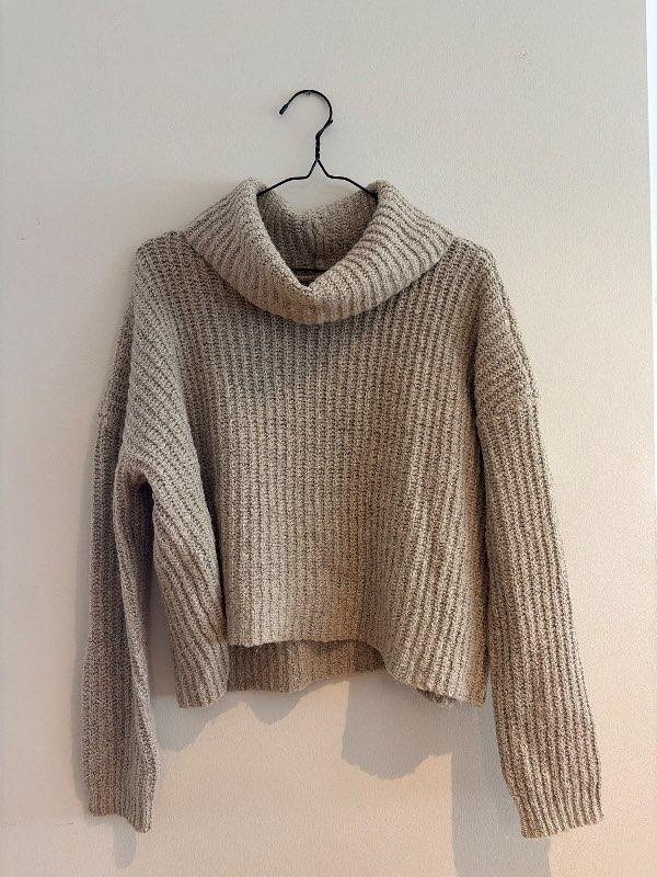 Grá knitted peysa