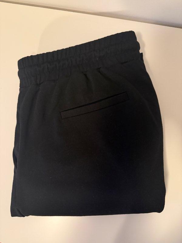 Gráar buxur