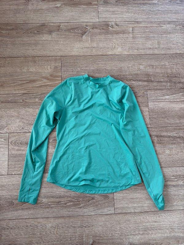 Græn Nike peysa