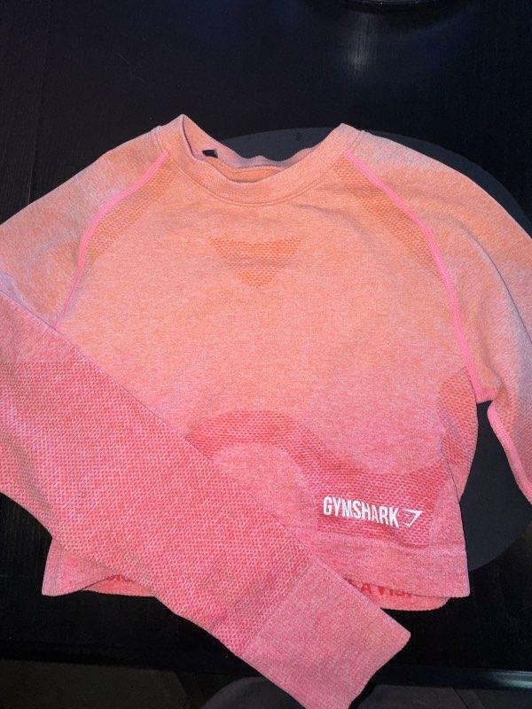 Gymshark cropped peysa