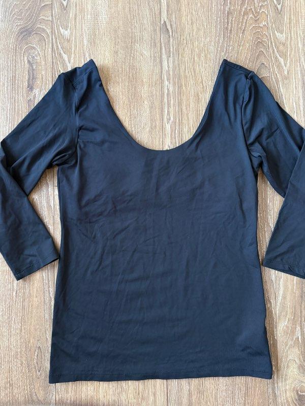HM black basic t-shirt