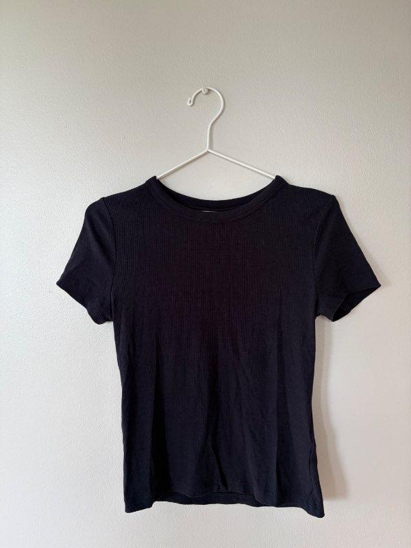 H&M dökkblár bolur