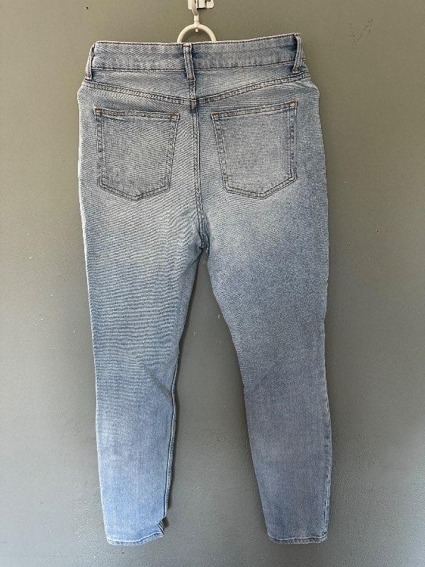 H&M ljósar gallabuxur