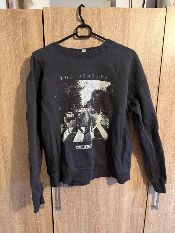 H&M peysa