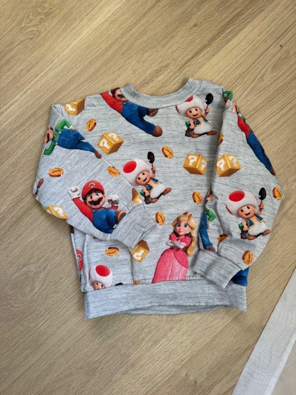 H&M super mario peysa