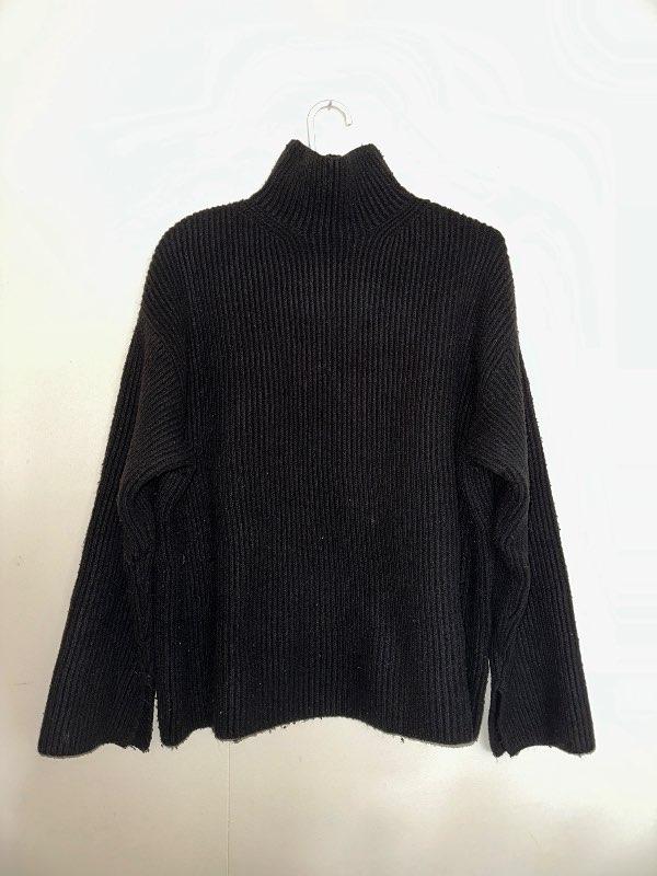 H&M svört prjónapeysa
