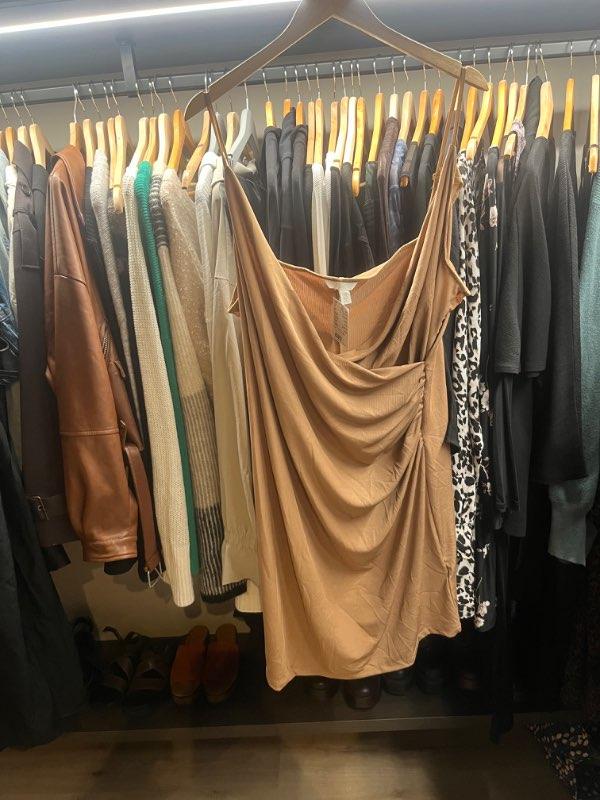 H&m kjóll beige
