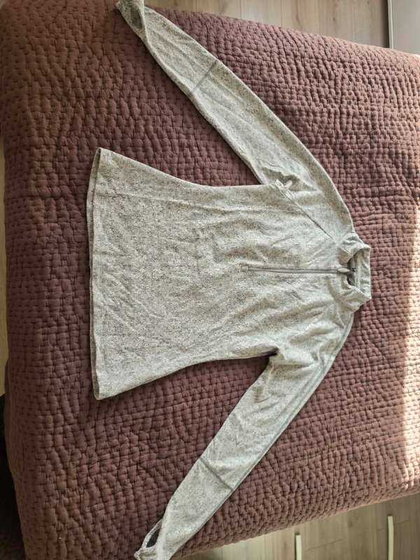 Hálf rennd grá íþrótta peysa frá Gymshark