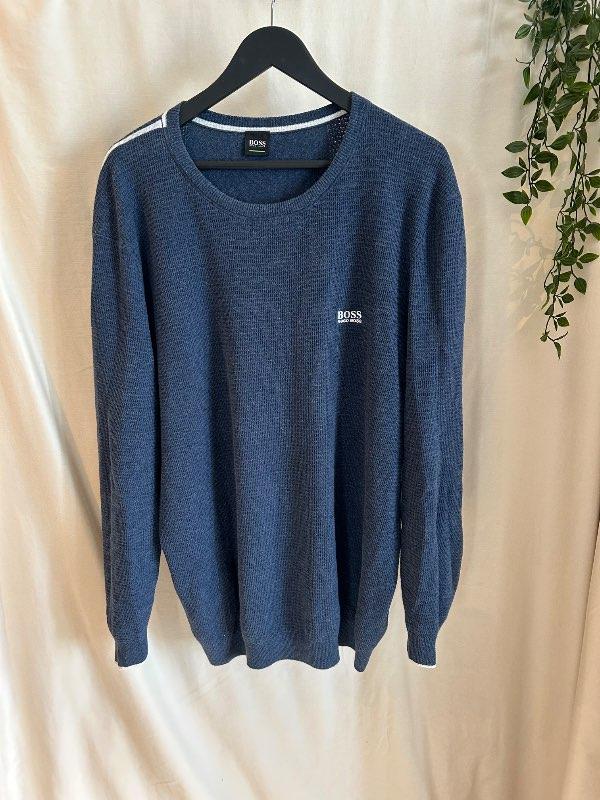 Hugo Boss peysa 100% bómull