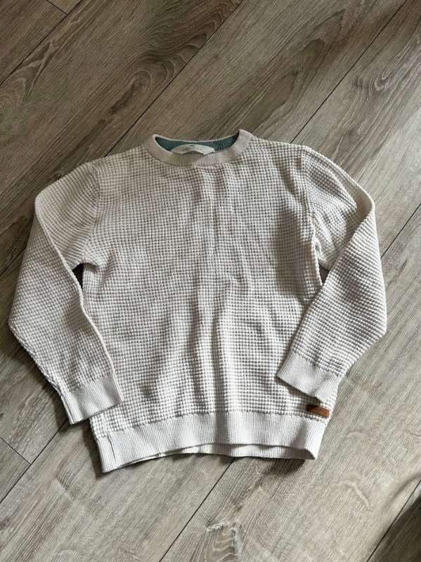 Hvít H&M peysa