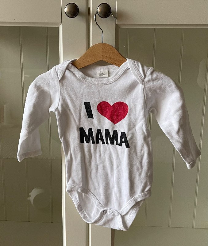 Hvít I<3MAMA langermasamfella