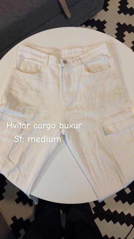 Hvítar cargo buxur