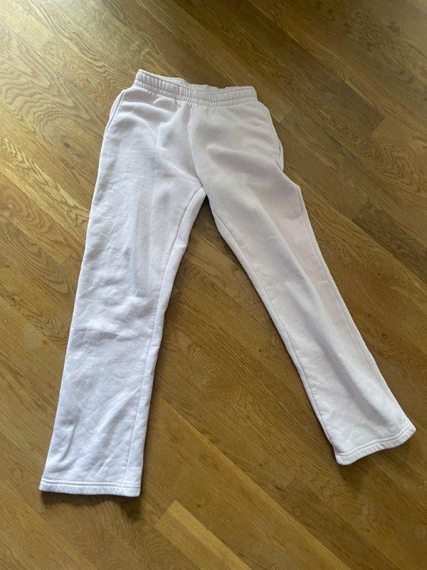 Hvítar joggingbuxur