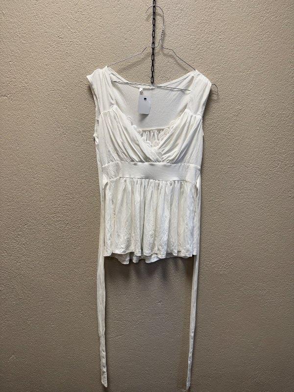Hvitur babydoll bolir