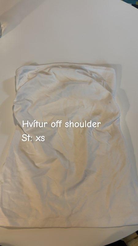 Hvítur off shoulder