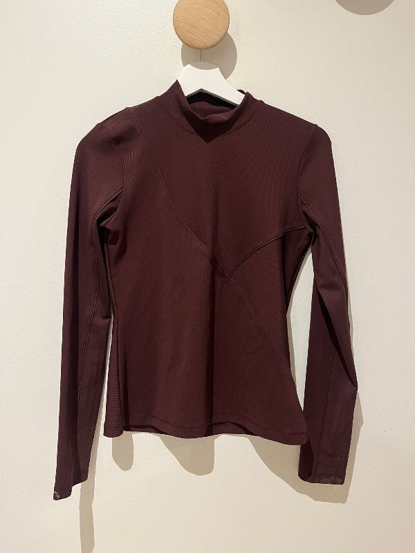 Ónotaður nike íþróttabolur