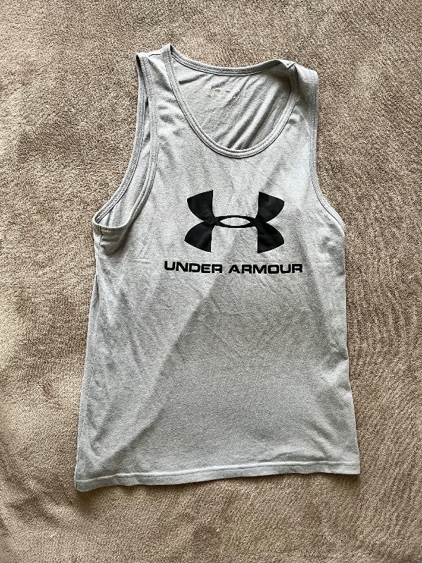 Under Armour T shirt