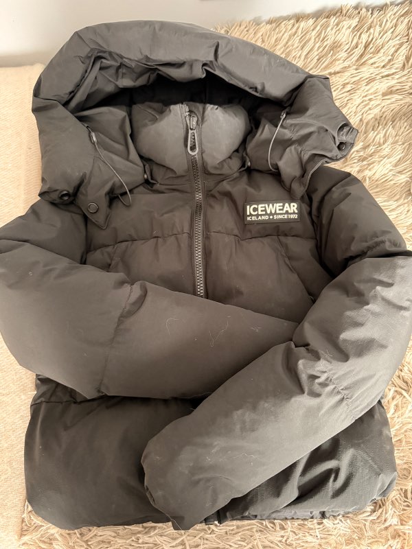 Icewear úlpa/svört