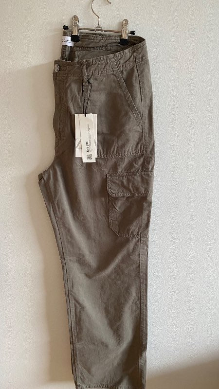 Kaki buxur ZARA ónotaðar