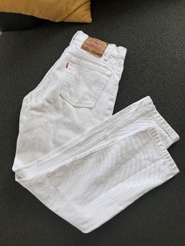 Levi’s hvìtar