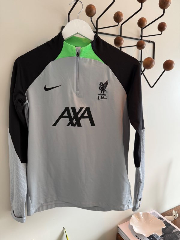 Liverpool grá peysa