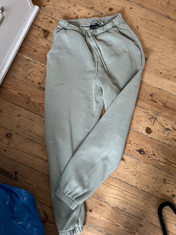Ljósgrænar joggingbuxur