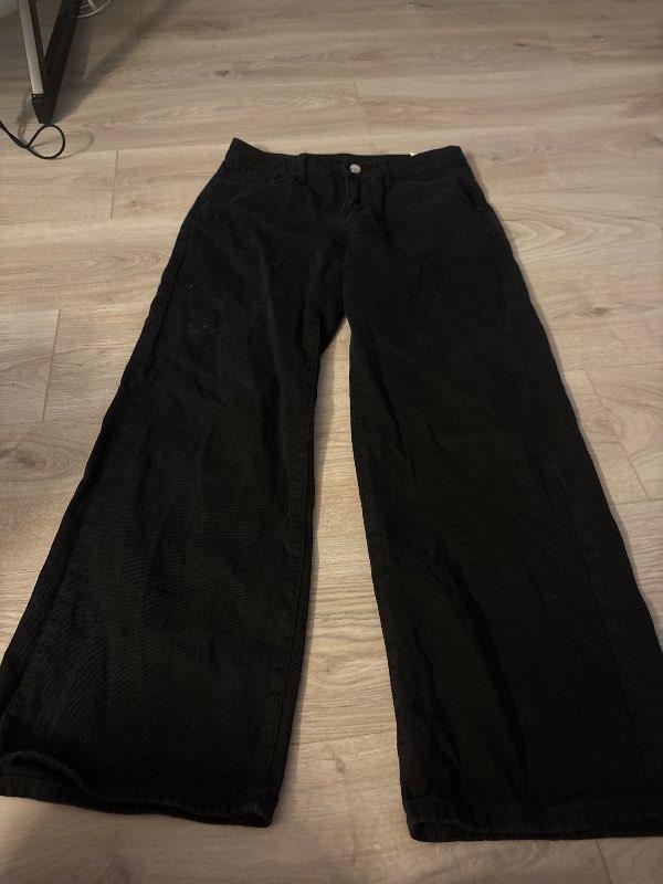 Low waist svartar buxur
