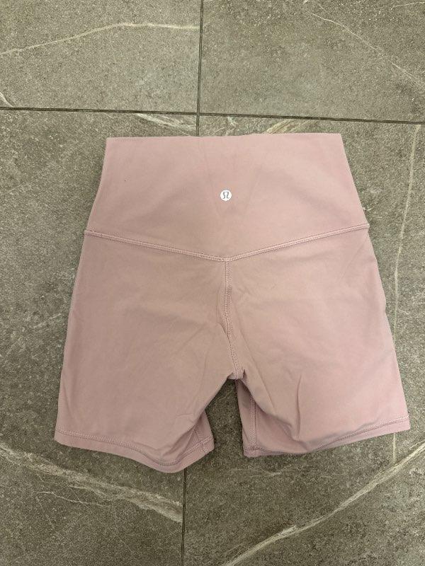 Lulu lemon stuttbuxur ljósbleikar