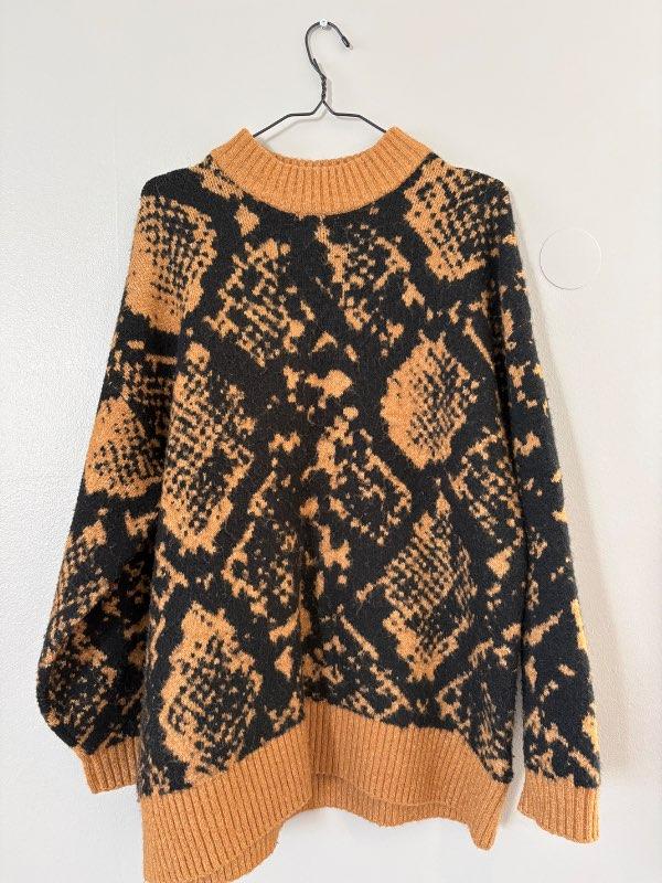 MONKI oversized peysa