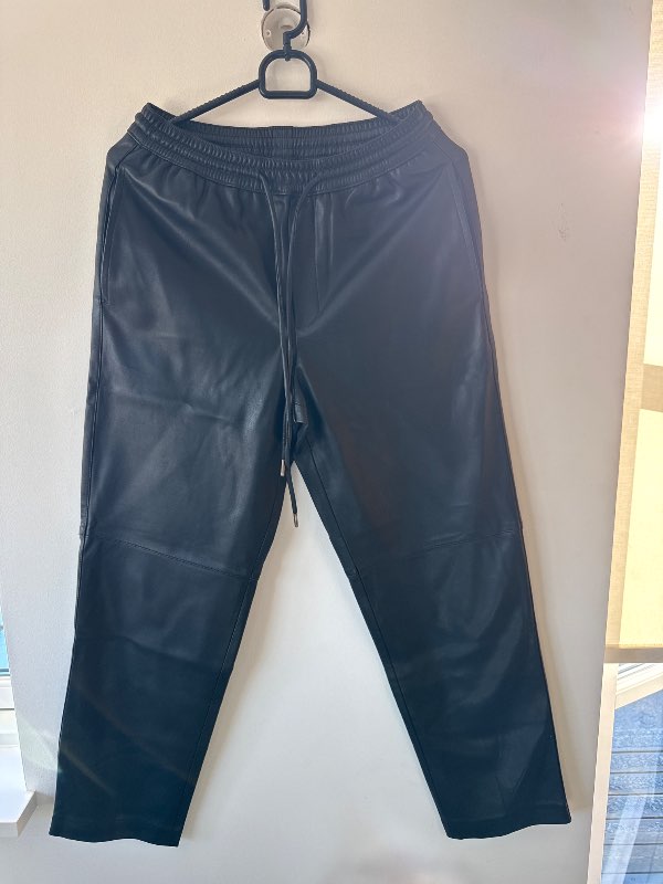 Mango leðurbuxur