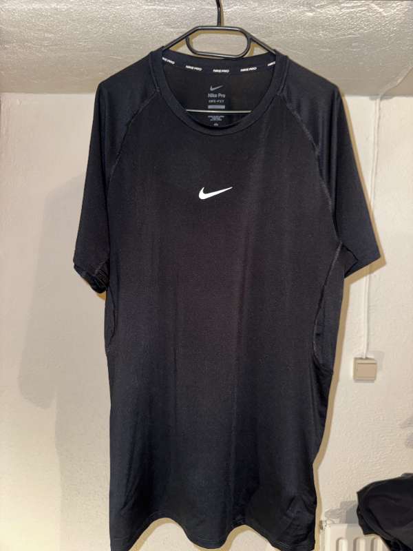 NIKE PRO