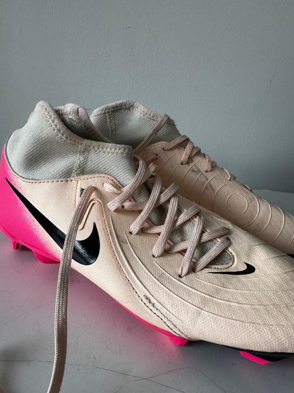 NIKE takkaskór
