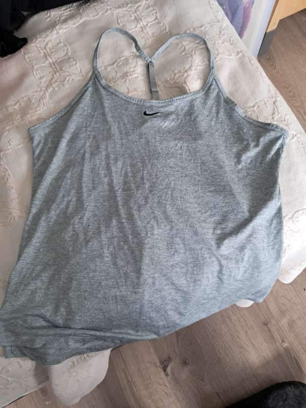 Nike Íþróttabolur