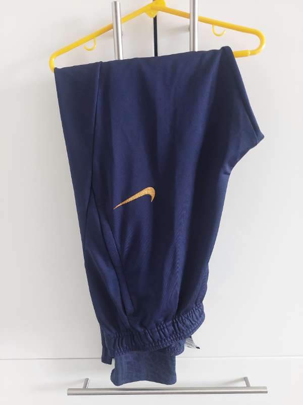 Nike París buxur