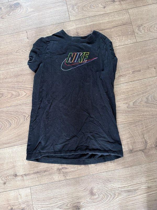 Nike bolue