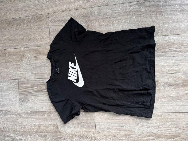 Nike bolur