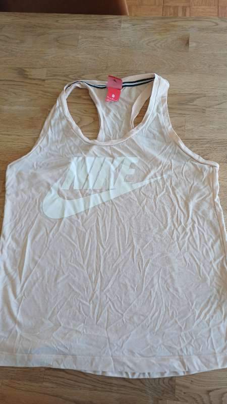 Nike bolur