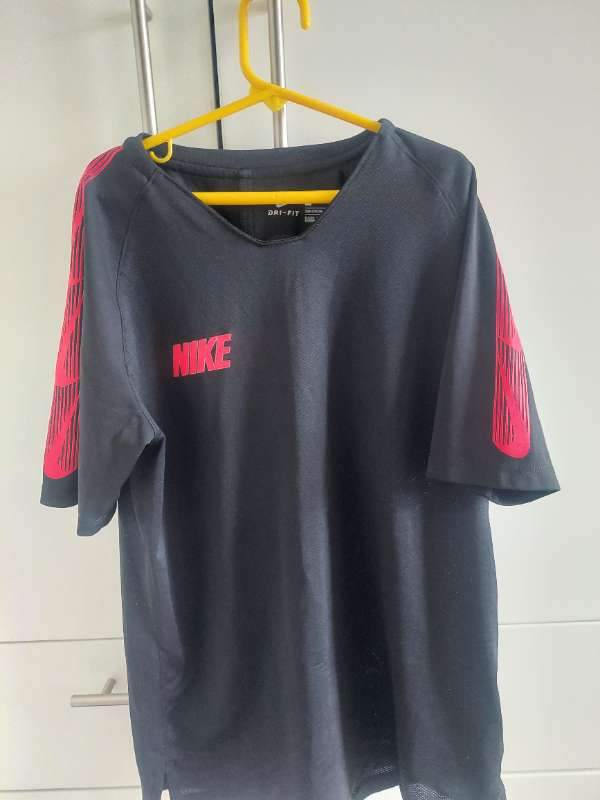 Nike bolur