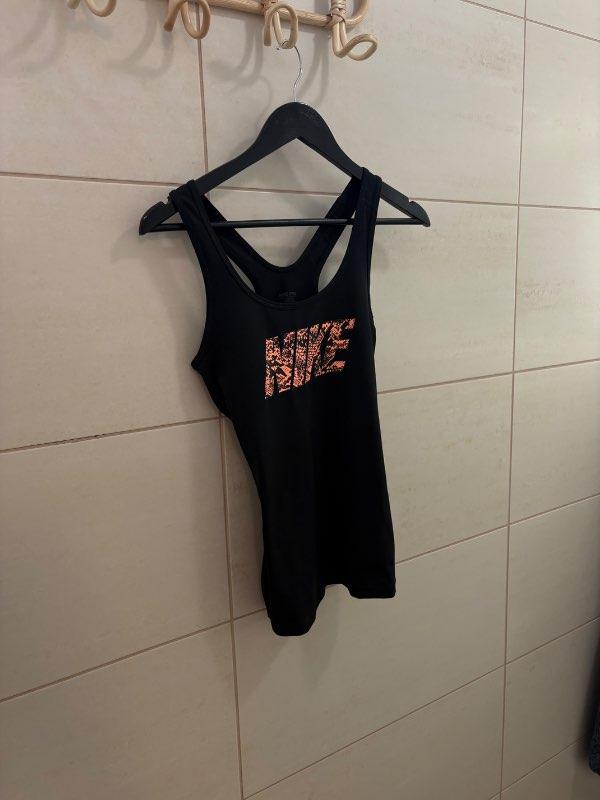 Nike bolur
