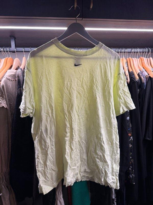 Nike bolur neon