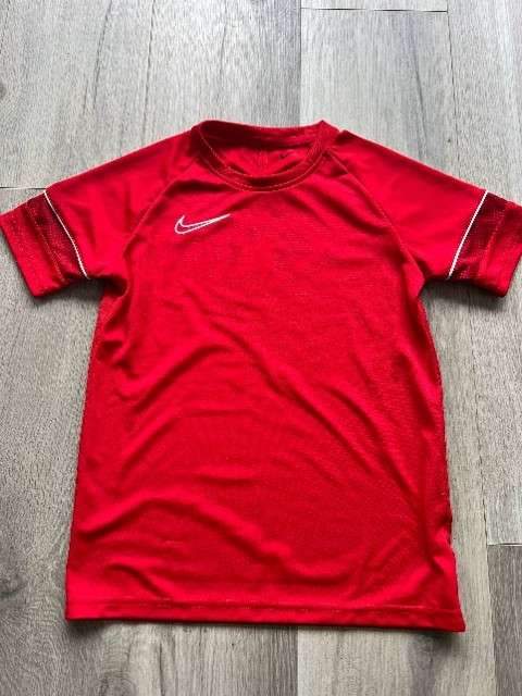 Nike bolur rauður