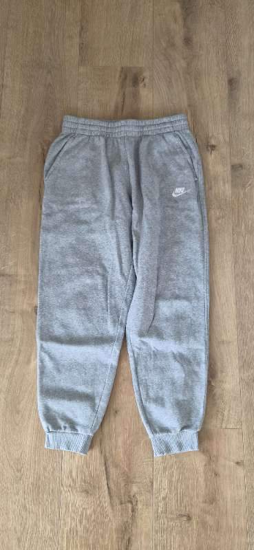 Nike buxur gráar