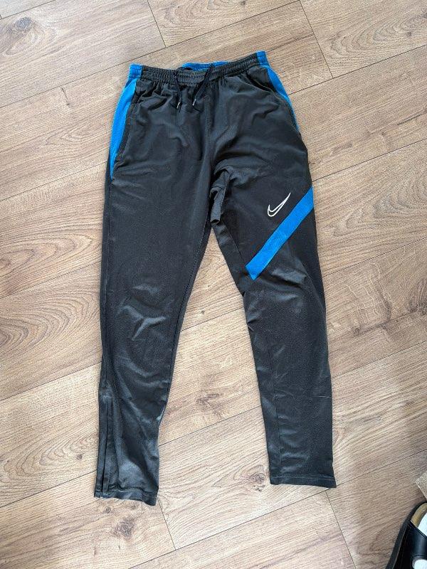 Nike buxur með bláu