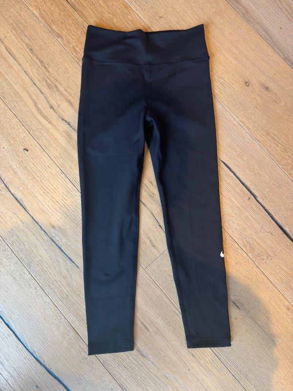 Nike buxur ónotaðar