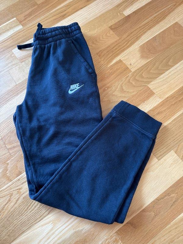 Nike buxur svartar (A)