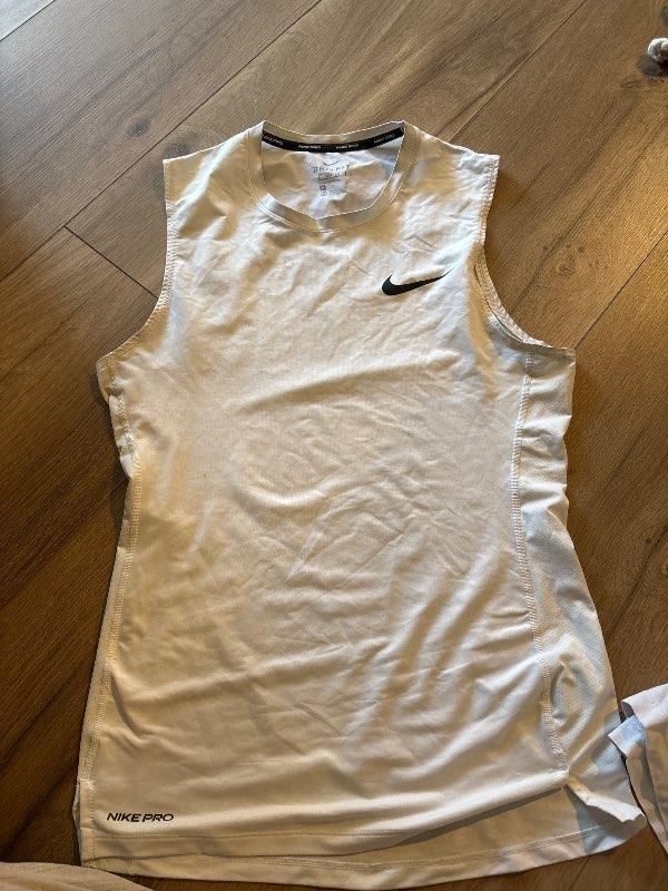 Nike ermalaus bolur