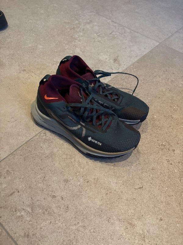 Nike goretex skór grænir